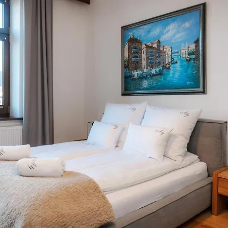 Apartment Aloj - Centrum