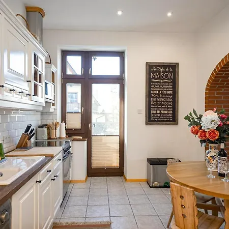 Aloj - Centrum Apartment *